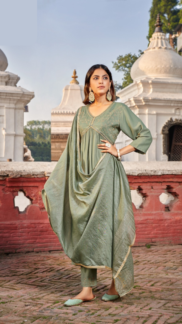 Aaliya Cut Embroidered Kurta Pant with Dupatta Set - Image 3
